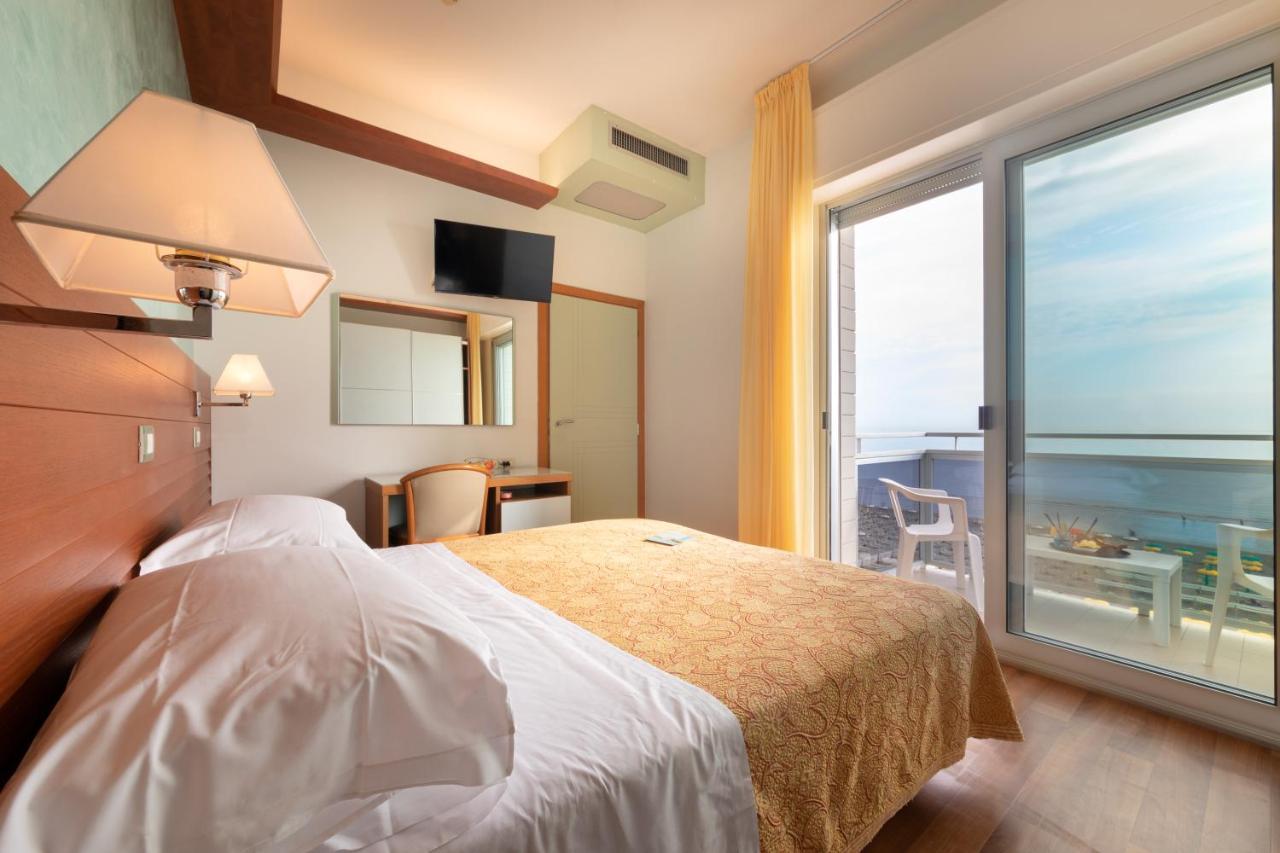 Hotel Margareth Riccione Luaran gambar