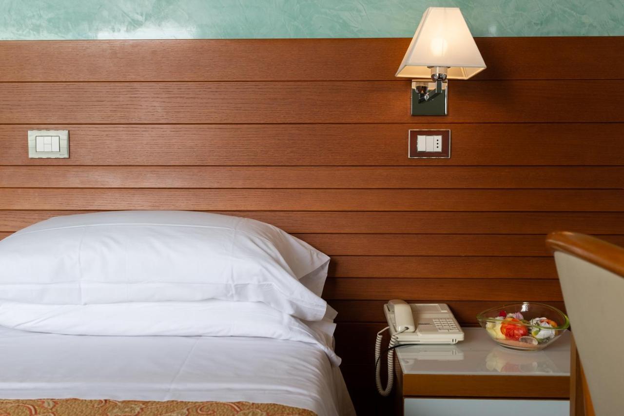 Hotel Margareth Riccione Luaran gambar