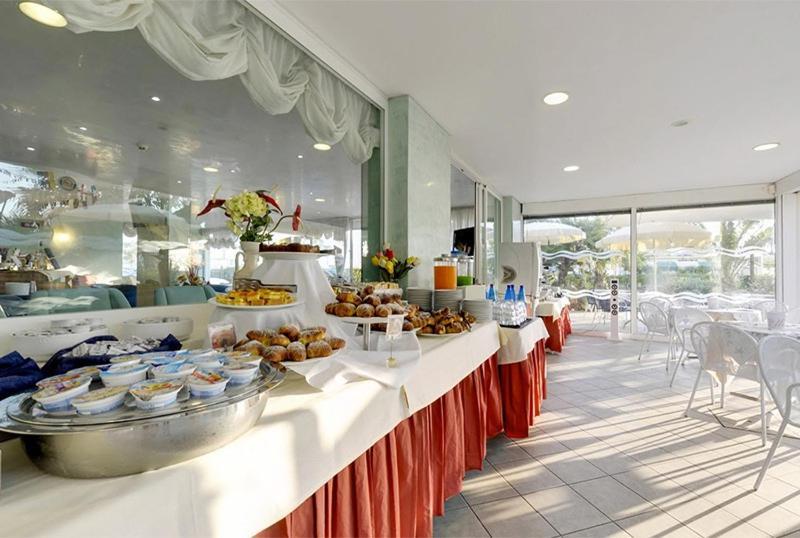 Hotel Margareth Riccione Luaran gambar