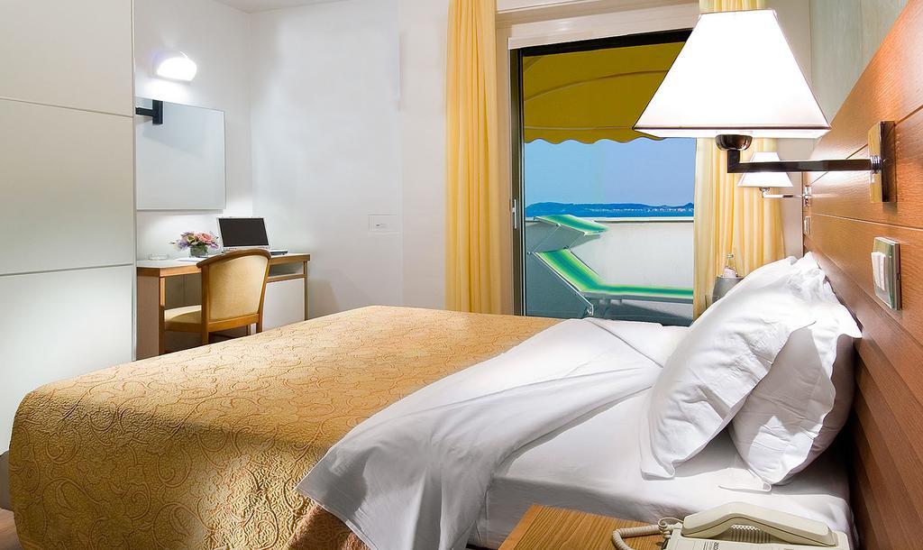 Hotel Margareth Riccione Luaran gambar
