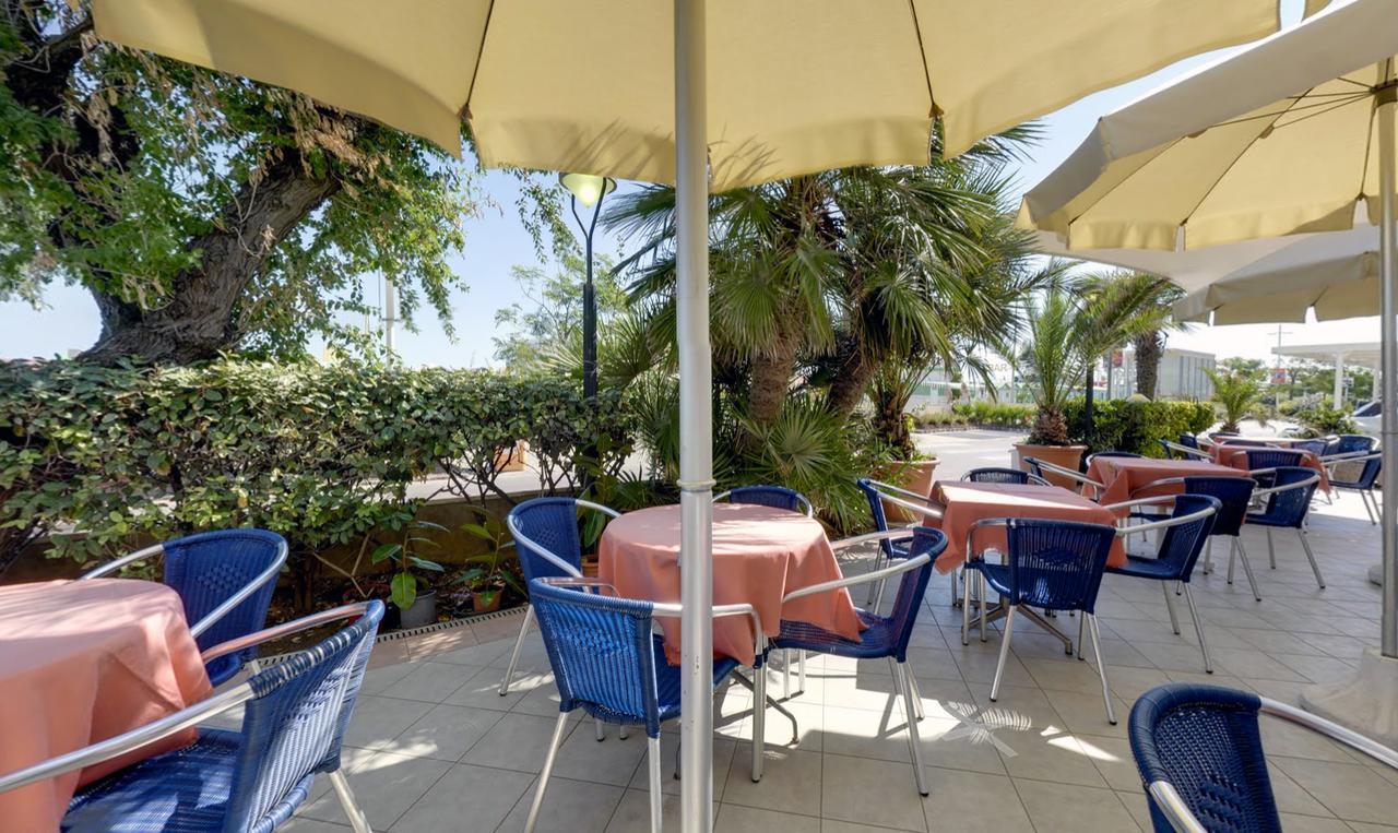 Hotel Margareth Riccione Luaran gambar
