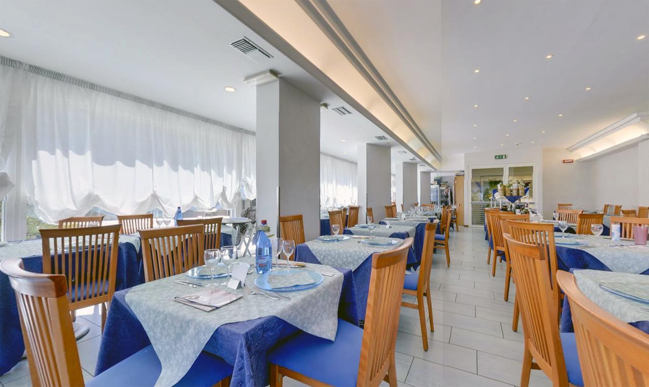 Hotel Margareth Riccione Luaran gambar